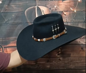 Chapéu 3 Cravos Copa Baixa Preto Banda De Moeda